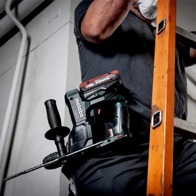 Metabo akkus 18V fúrókalapács, szénkefementes 1,3J 5250/min, BH 18 LTX BL 16 +fogantyú +fúrásmélység-ütköző +metaBOX 145 L, akku és töltő nélkül, 600324840